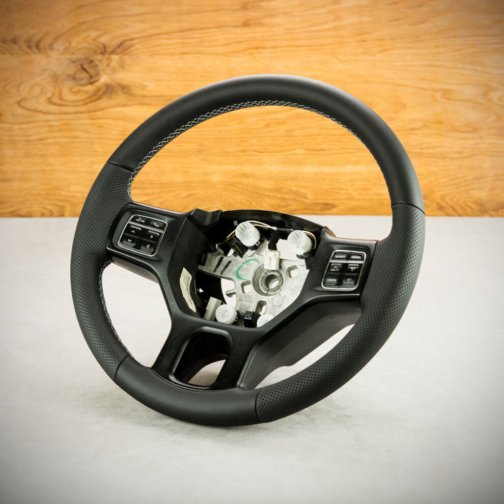 Obszycie kierownicy Dodge Ram