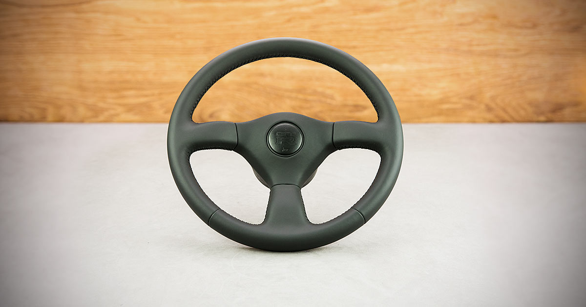 Obszycie kierownicy Nissan Skyline R32 GT-R