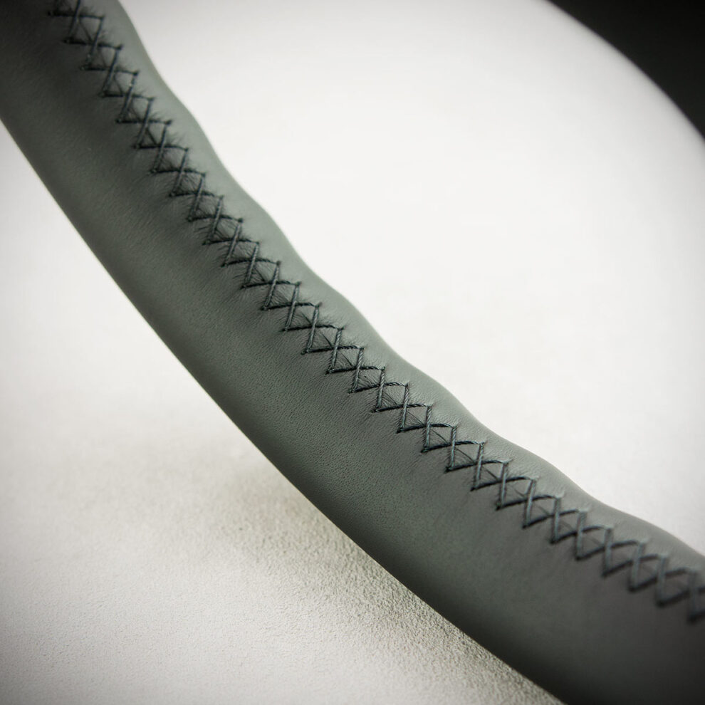 Obszycie kierownicy Nissan Skyline R32 GT-R