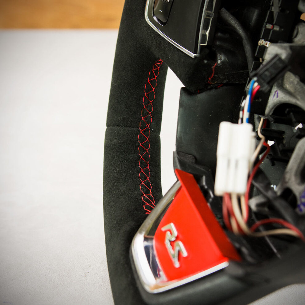 Obszycie kierownicy Renault Clio IV RS