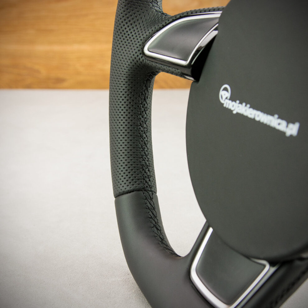 Modyfikacja i obszycie kierownicy Audi A3 8V