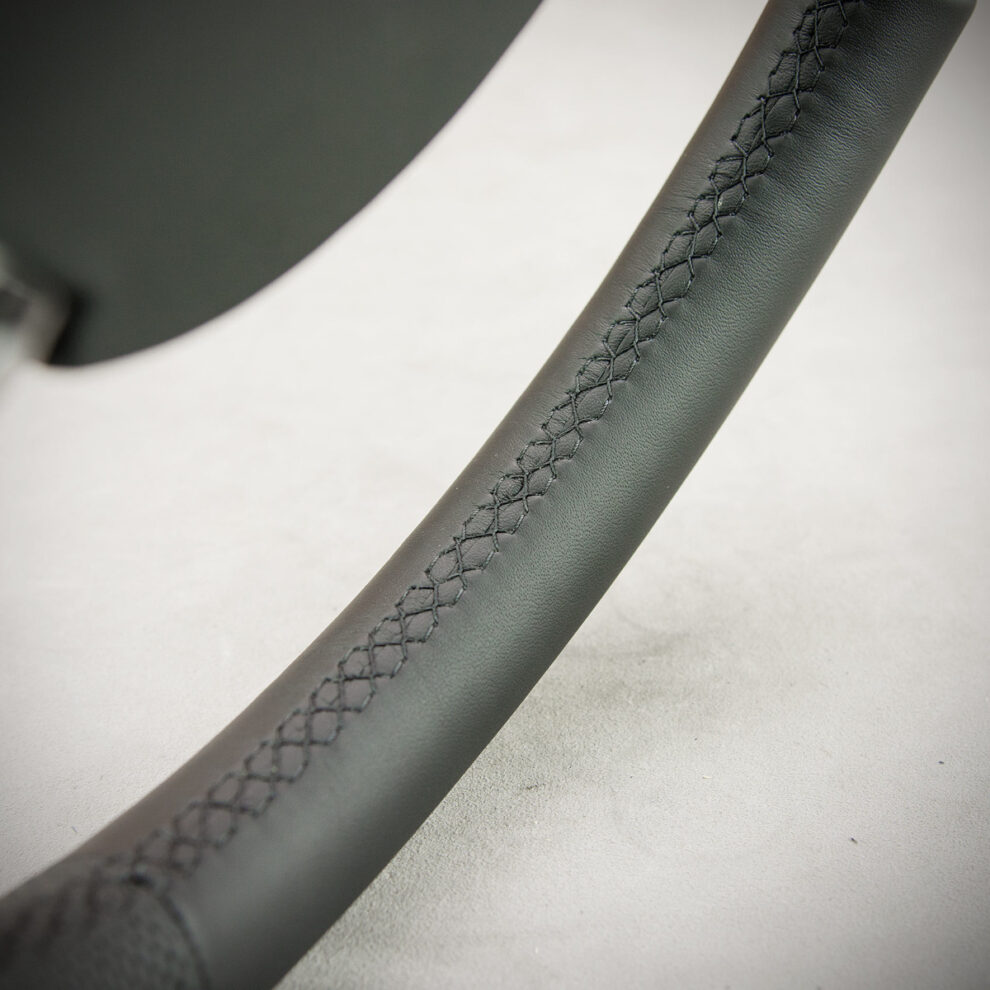 Modyfikacja i obszycie kierownicy Audi A3 8V