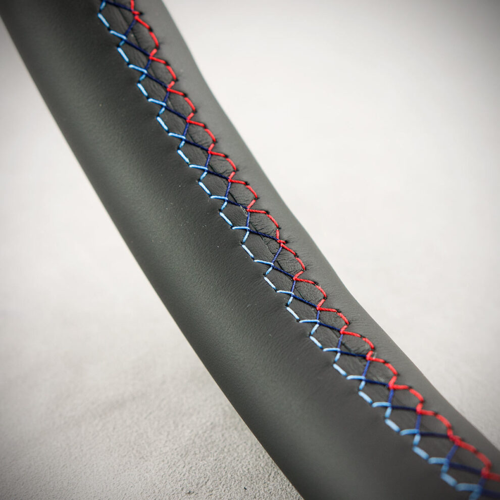 Modyfikacja i obszycie kierownicy BMW E60