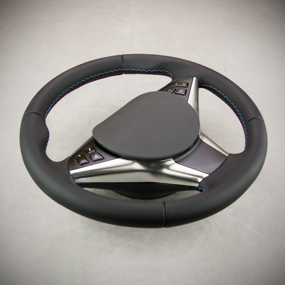 Modyfikacja i obszycie kierownicy BMW E60