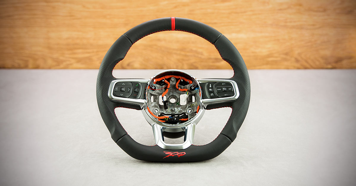 Modyfikacja i obszycie kierownicy Jeep Wrangler IV