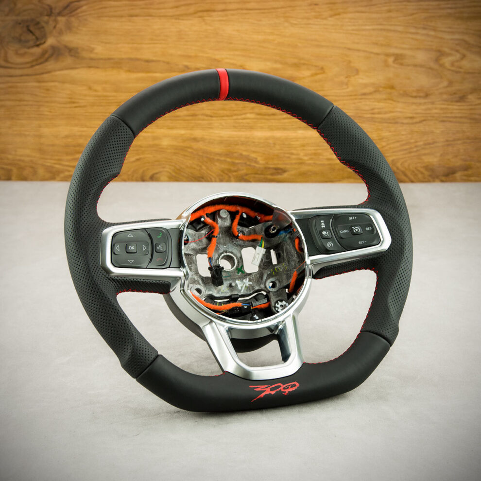 Modyfikacja i obszycie kierownicy Jeep Wrangler IV