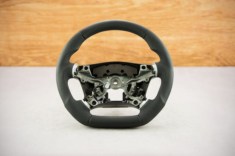 Modyfikacja i obszycie kierownicy Mitsubishi Pajero IV