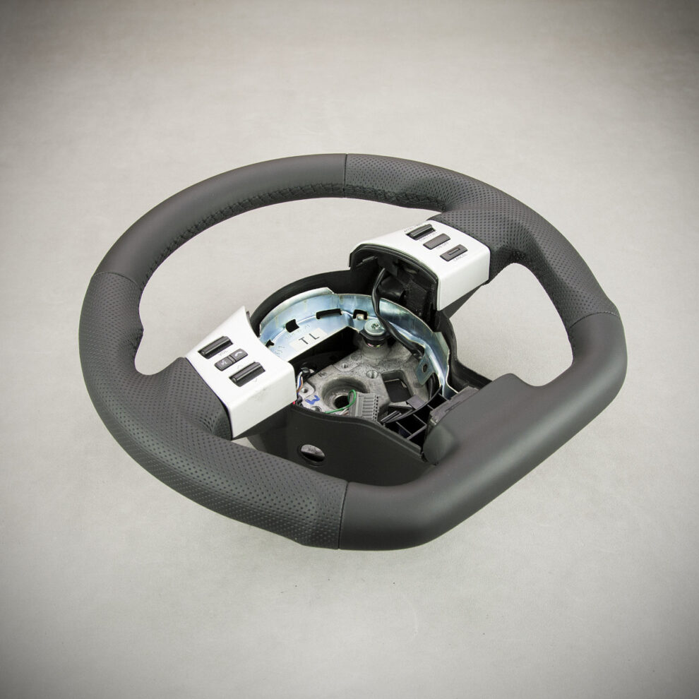 Modyfikacja i obszycie kierownicy Nissan 350Z