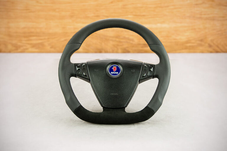 Modyfikacja i obszycie kierownicy Saab 9-3