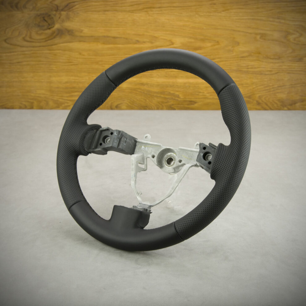 Modyfikacja i obszycie kierownicy Suzuki Swift IV