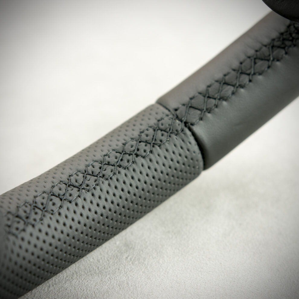 Modyfikacja i obszycie kierownicy Suzuki Swift IV