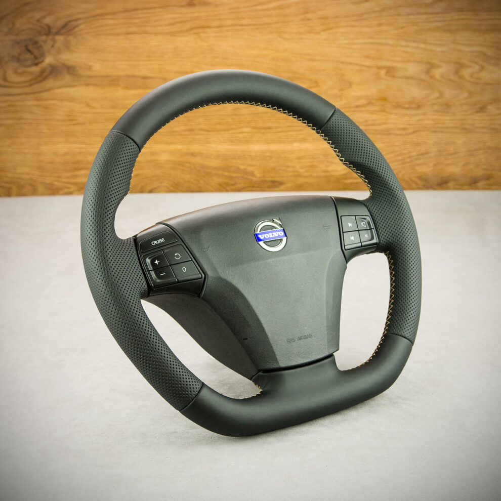 Modyfikacja i obszycie kierownicy Volvo V50