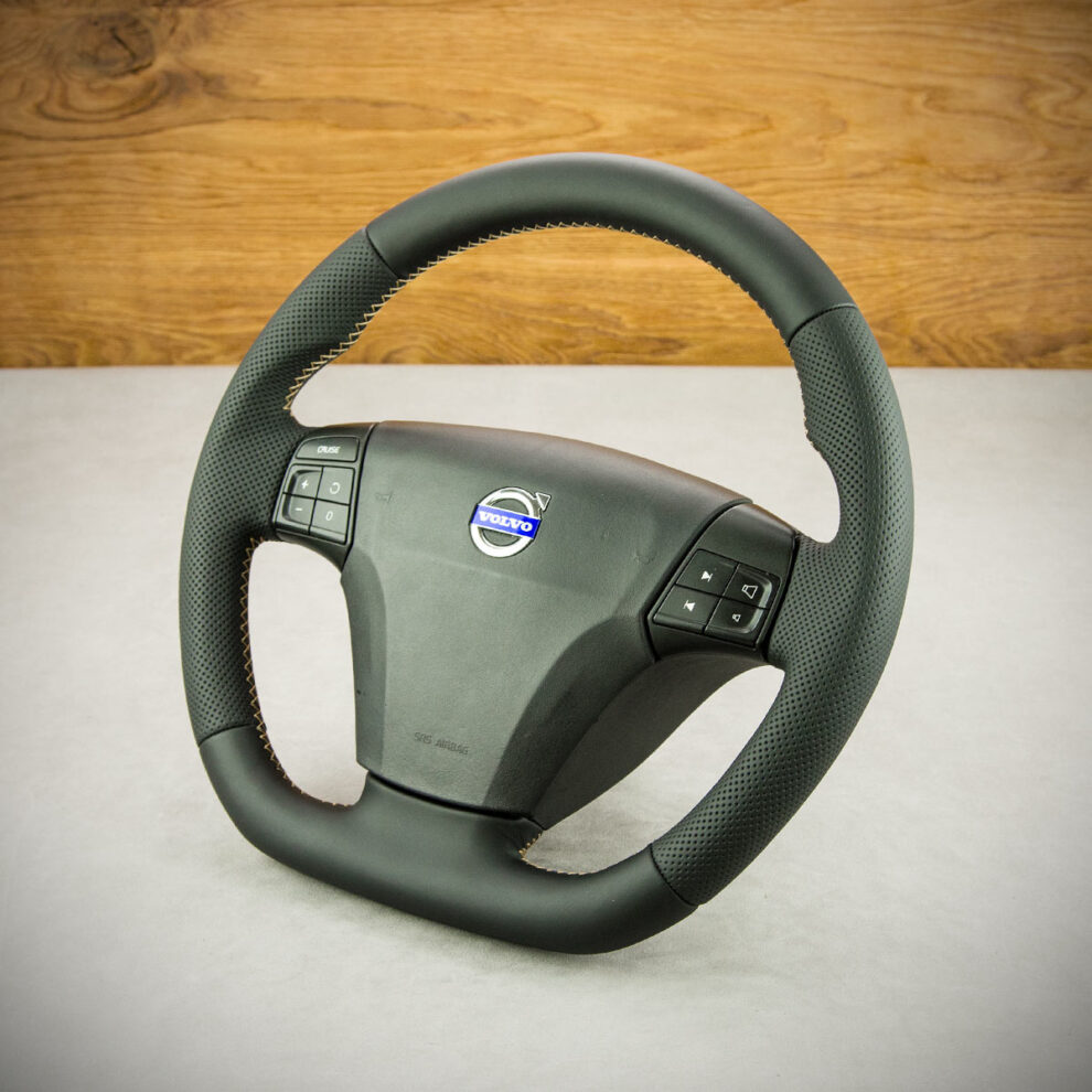 Modyfikacja i obszycie kierownicy Volvo V50