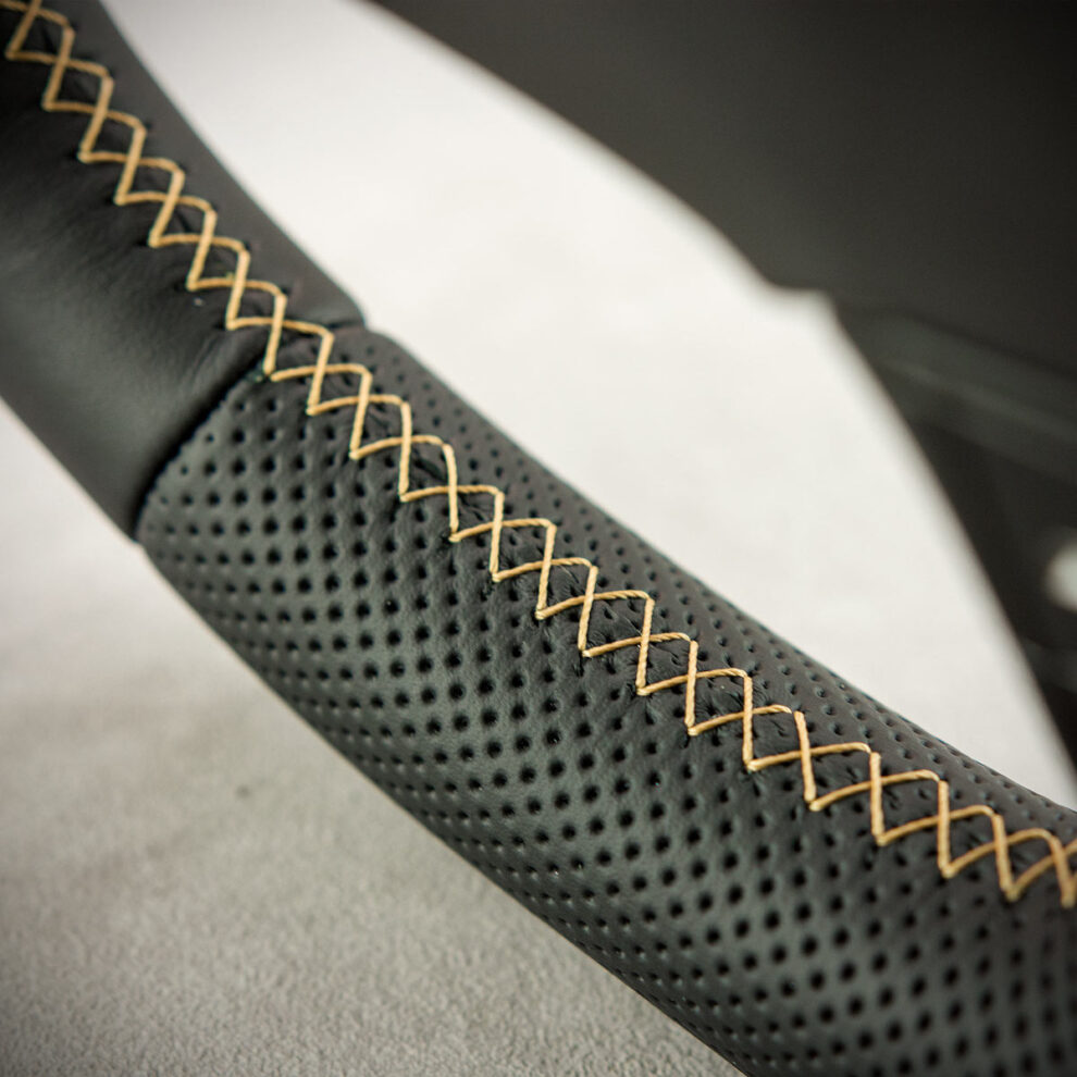 Modyfikacja i obszycie kierownicy Volvo V50