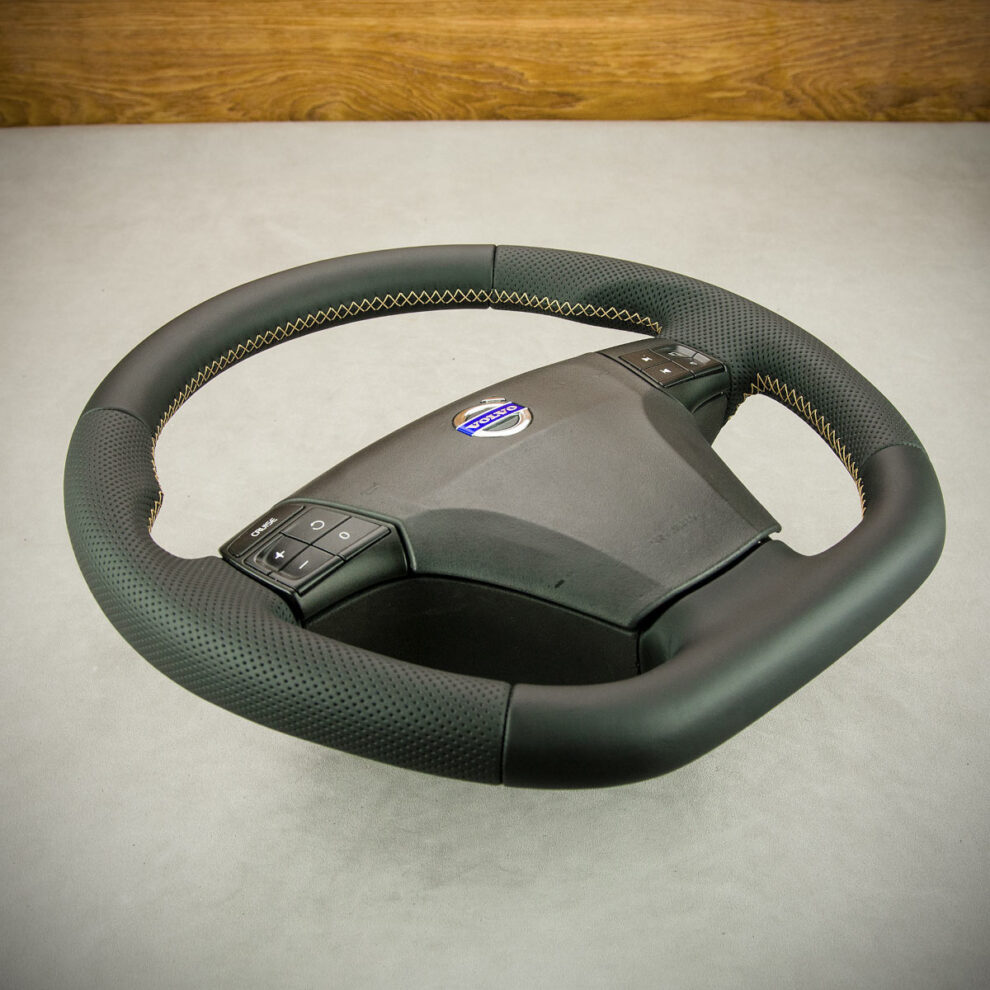 Modyfikacja i obszycie kierownicy Volvo V50