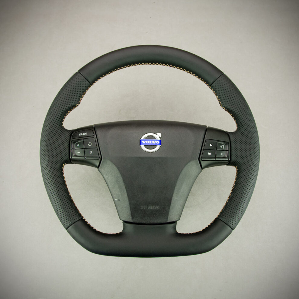 Modyfikacja i obszycie kierownicy Volvo V50