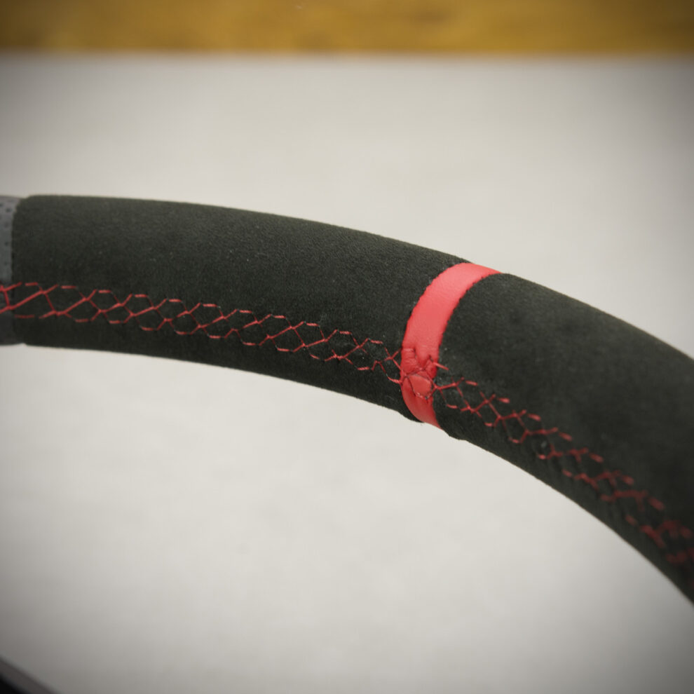 Obszycie kierownicy Chevrolet Camaro VI