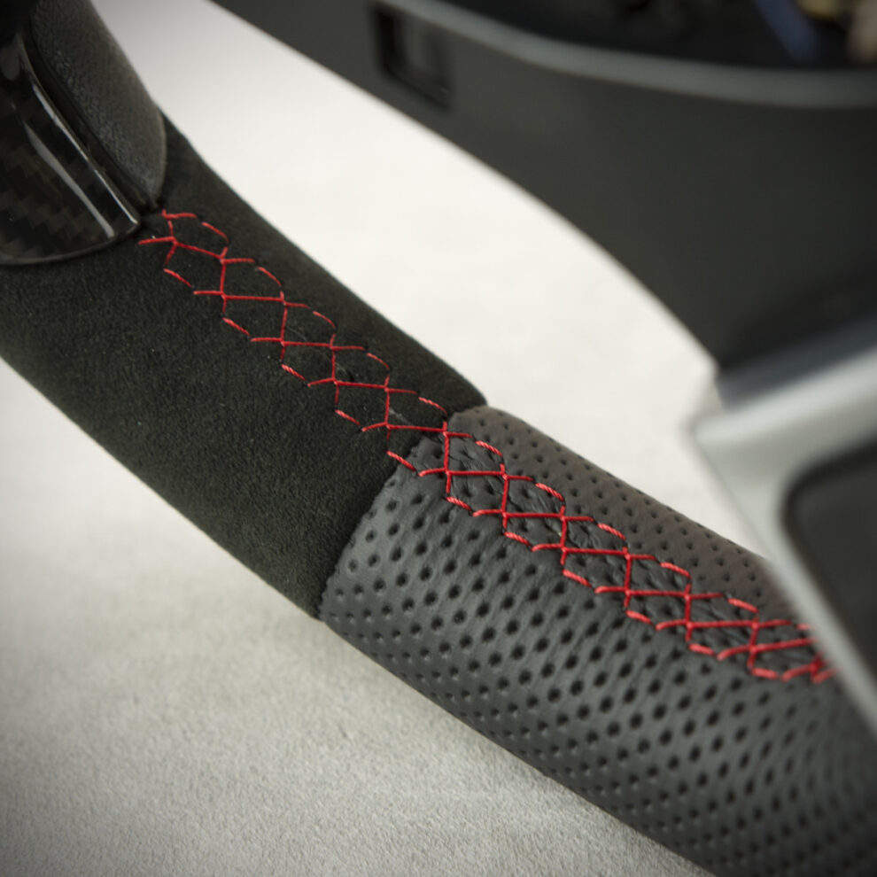 Obszycie kierownicy Chevrolet Camaro VI