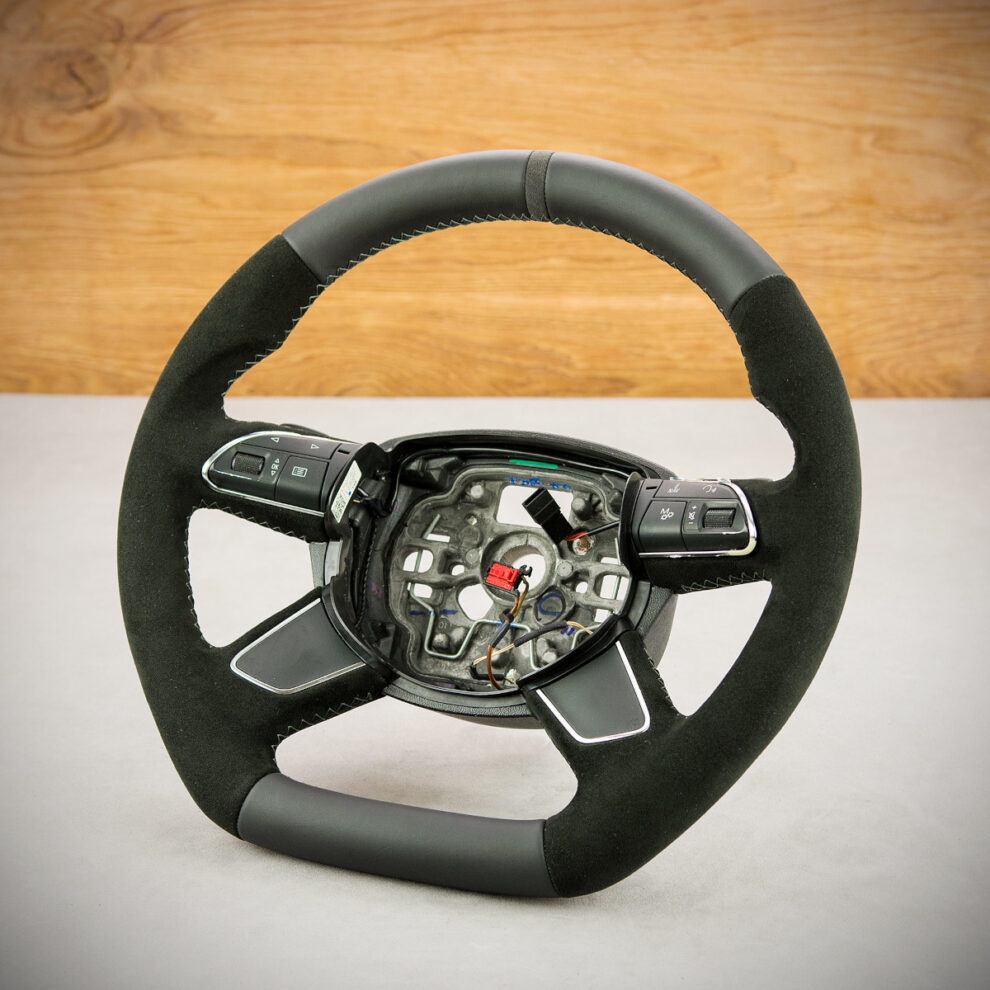 Modyfikacja i obszycie kierownicy Audi A6 C7