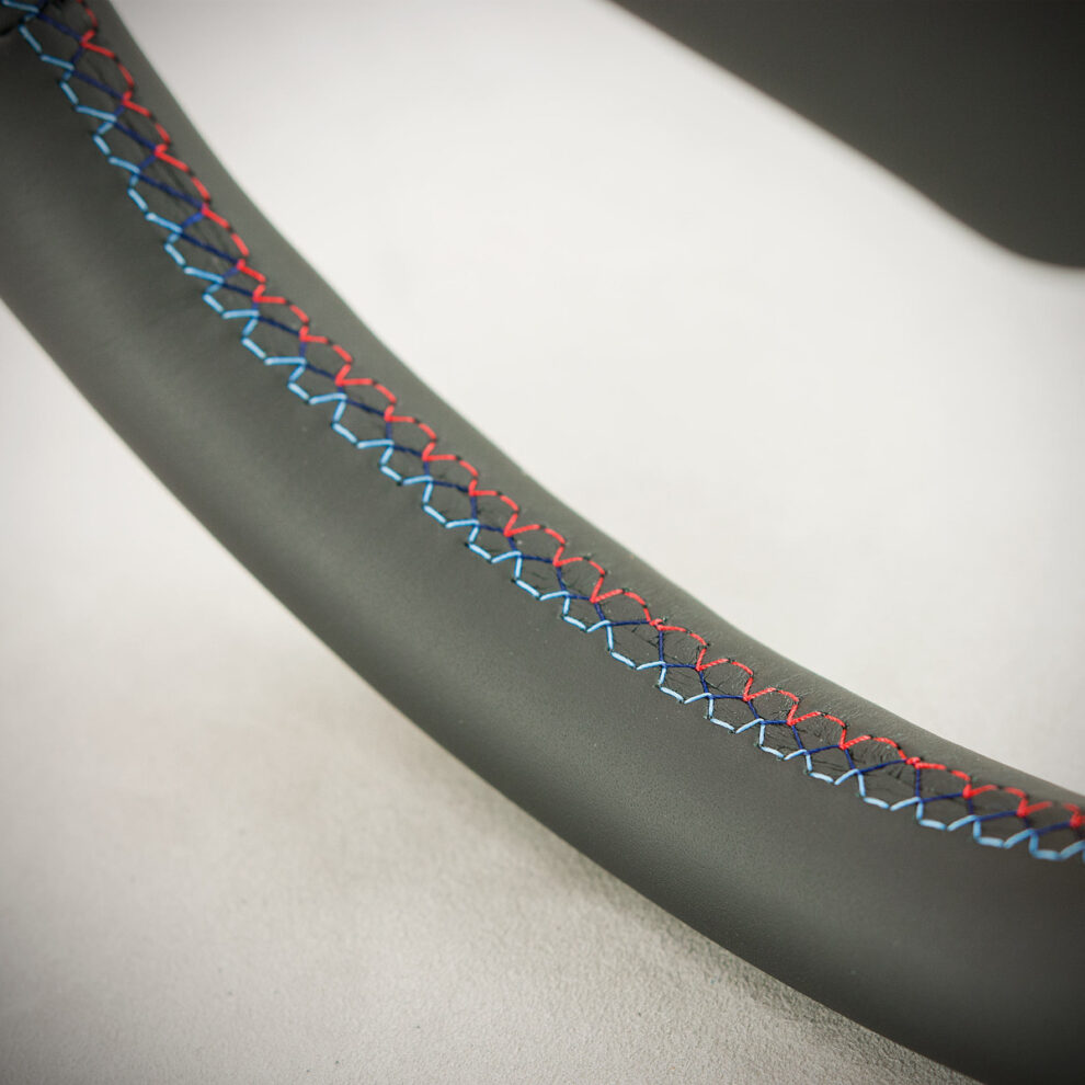 Modyfikacja i obszycie kierownicy BMW E60