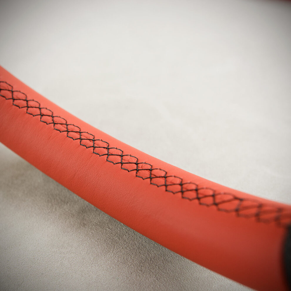 Modyfikacja i obszycie kierownicy Chrysler Crossfire