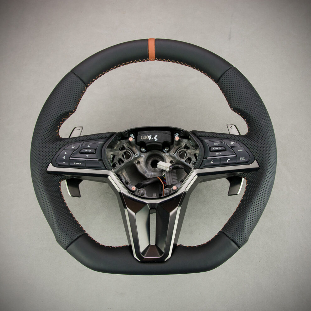 Modyfikacja i obszycie kierownicy Nissan GT-R