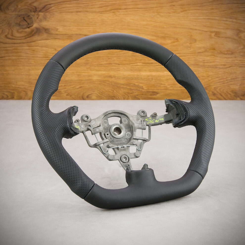 Modyfikacja i obszycie kierownicy Peugeot 307