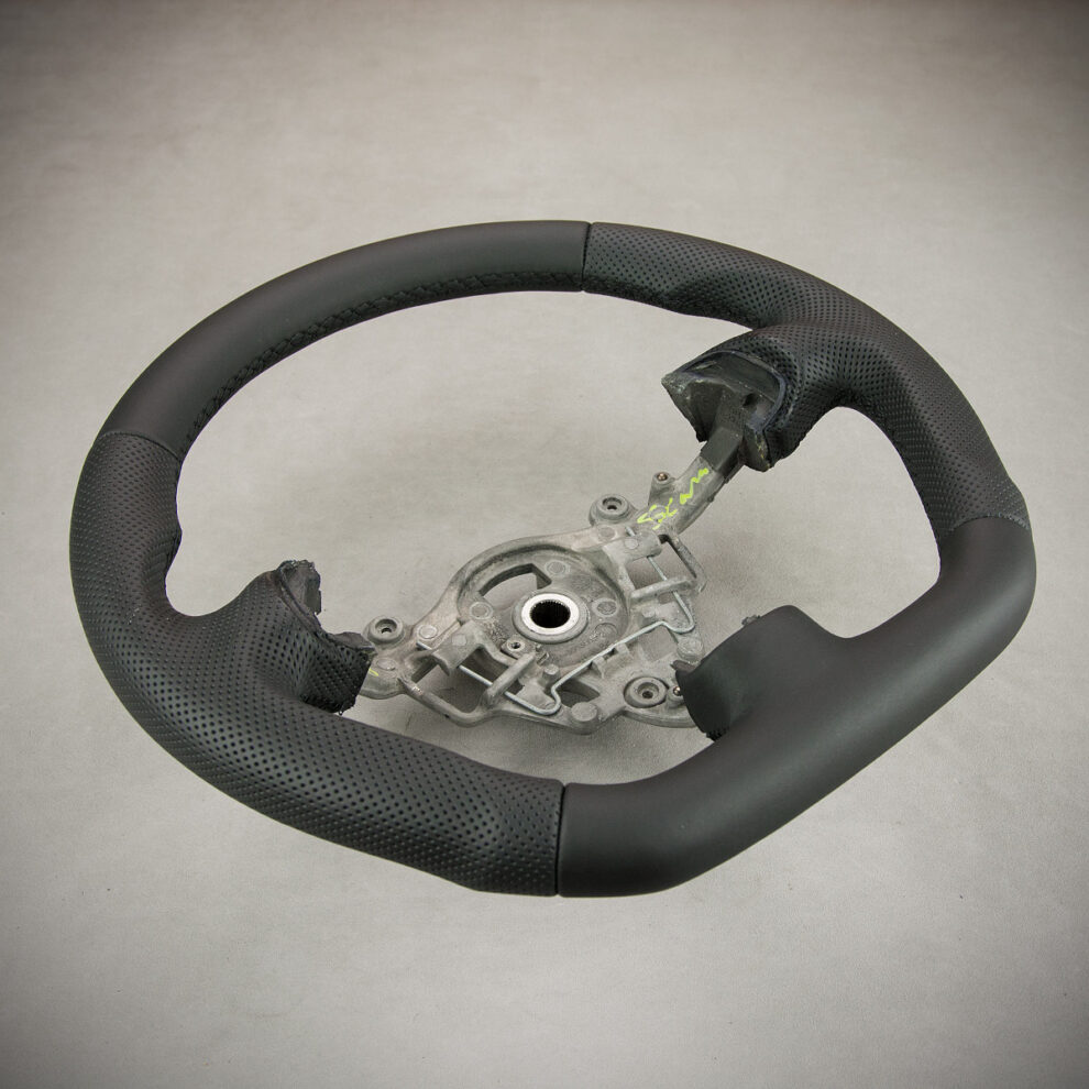 Modyfikacja i obszycie kierownicy Peugeot 307