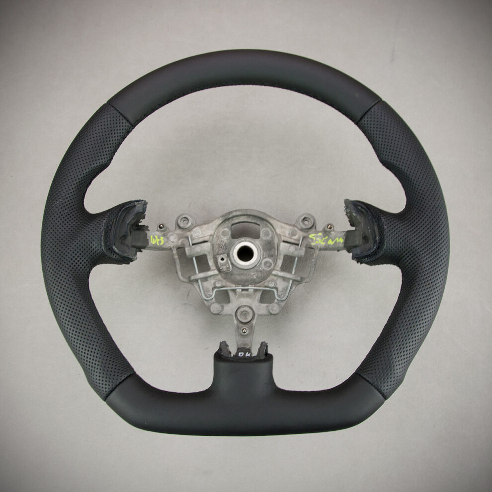 Modyfikacja i obszycie kierownicy Peugeot 307
