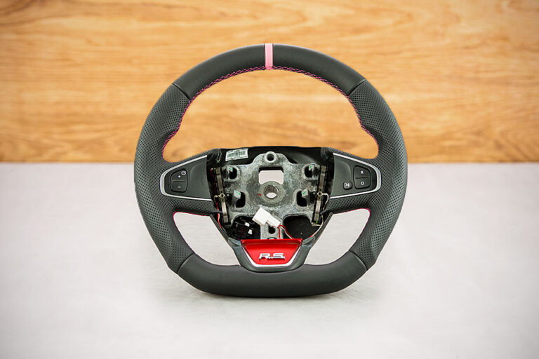 Modyfikacja i obszycie kierownicy Renault Clio IV RS