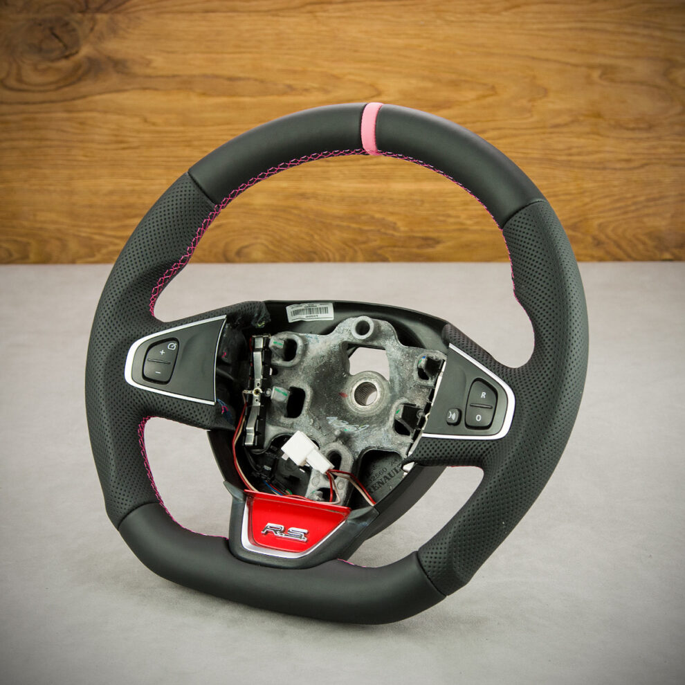 Modyfikacja i obszycie kierownicy Renault Clio IV RS