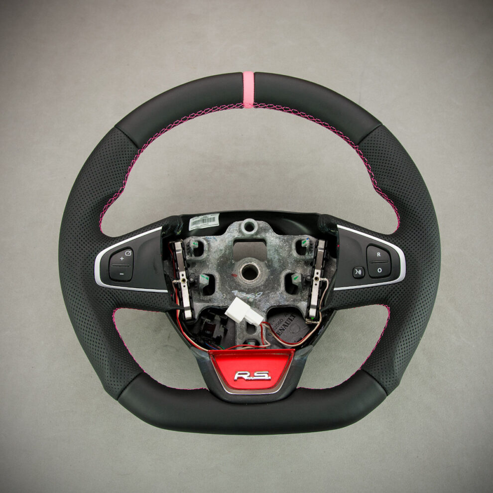 Modyfikacja i obszycie kierownicy Renault Clio IV RS