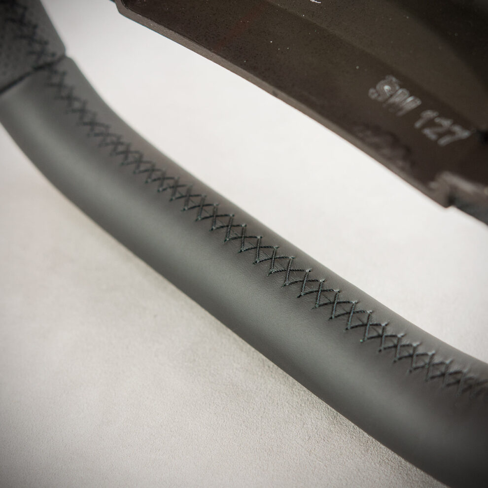 Modyfikacja i obszycie kierownicy Volkswagen Touareg