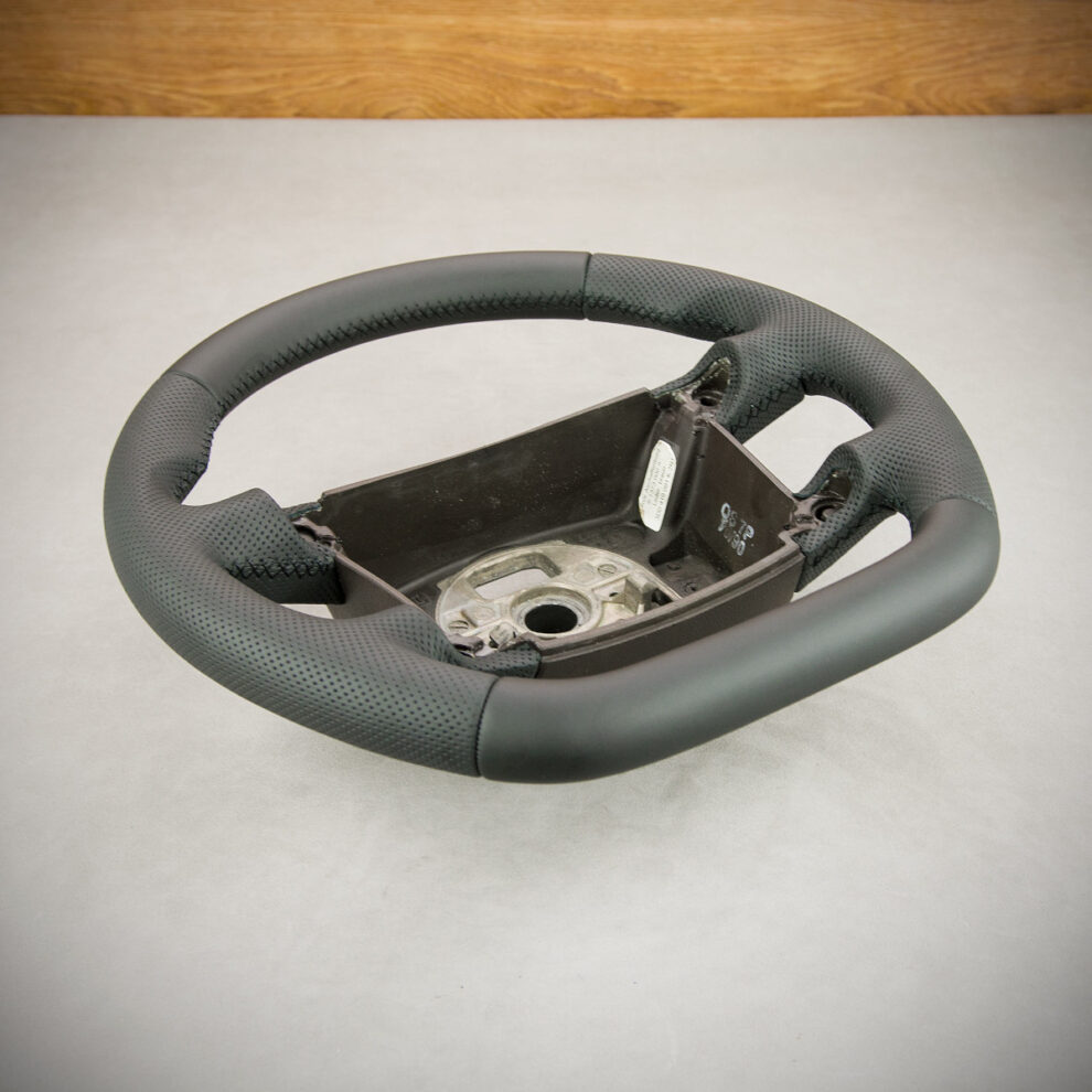 Modyfikacja i obszycie kierownicy Volkswagen Touareg