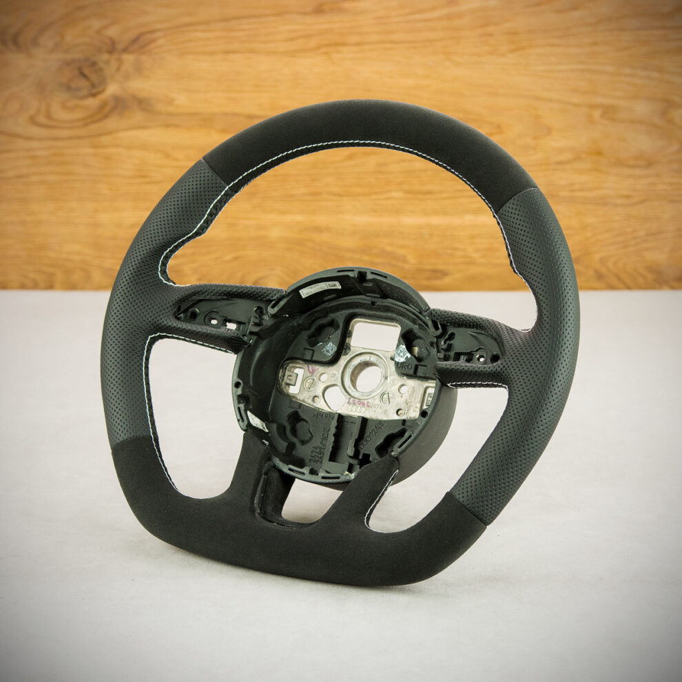 Modyfikacja i obszycie kierownicy Audi Q7