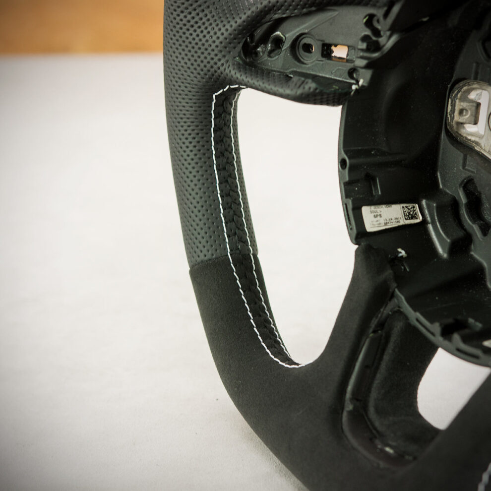 Modyfikacja i obszycie kierownicy Audi Q7