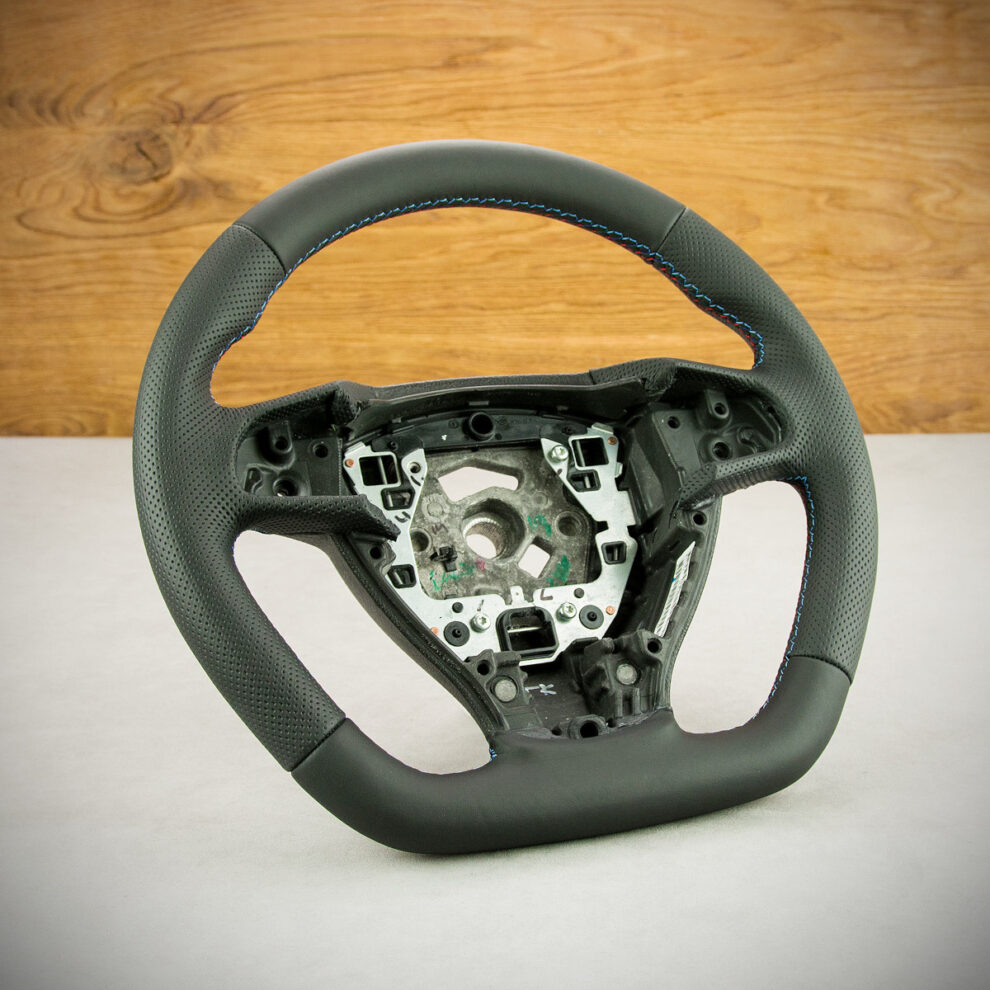 Modyfikacja i obszycie kierownicy BMW 5 GT