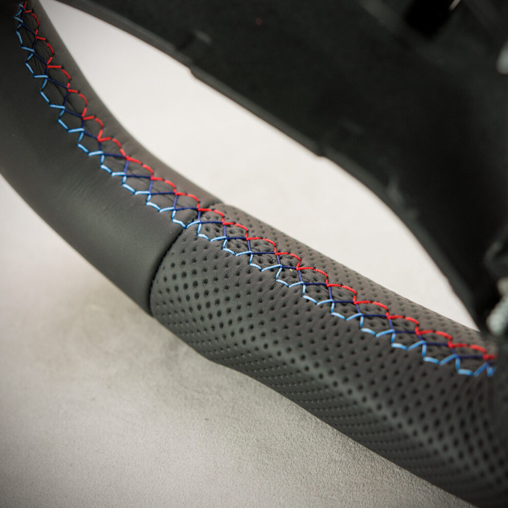 Modyfikacja i obszycie kierownicy BMW E92