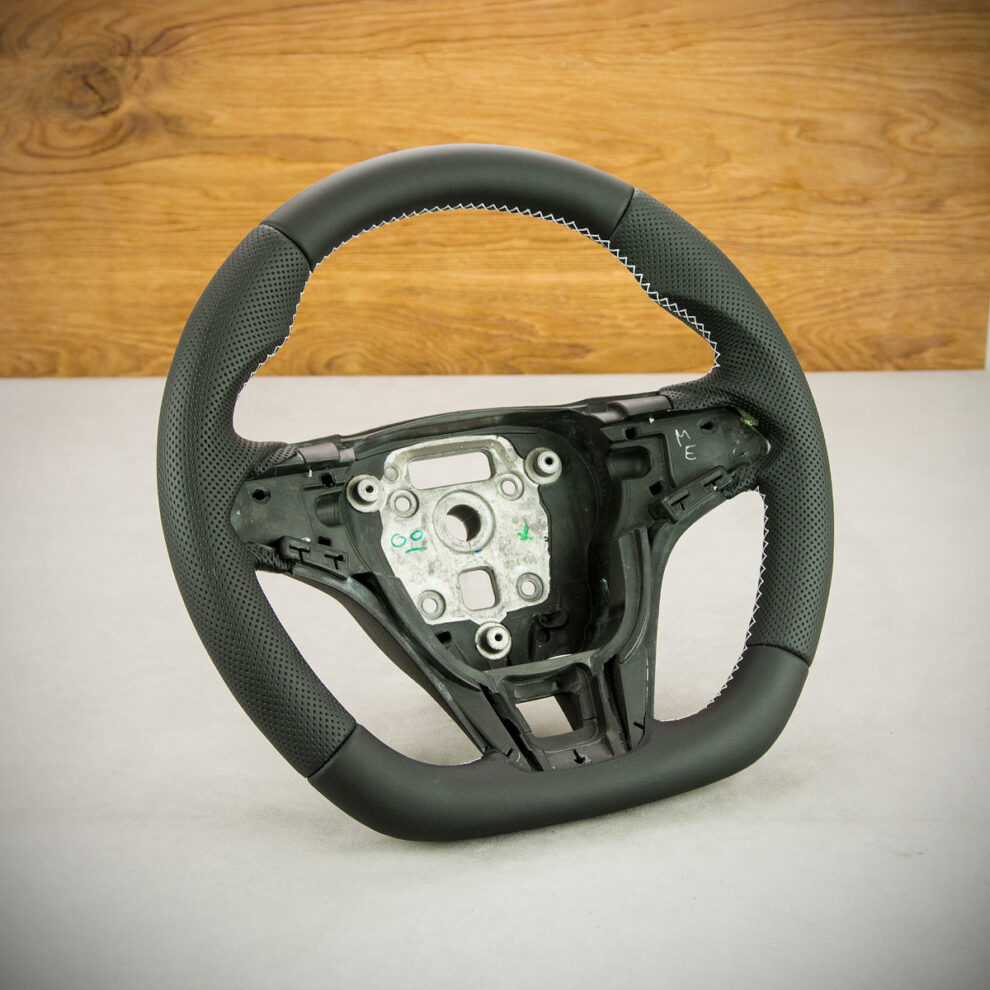 Modyfikacja i obszycie kierownicy Chevrolet Camaro V