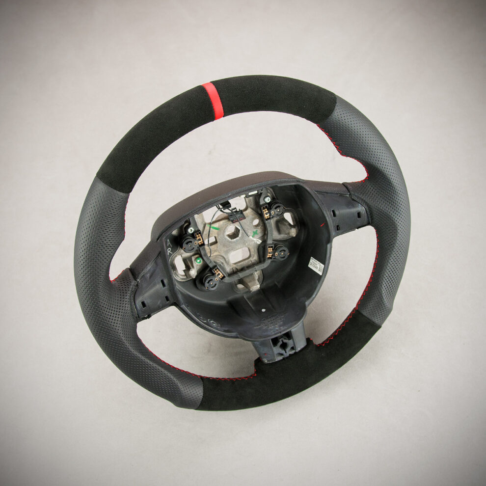 Modyfikacja i obszycie kierownicy Ford Focus Mk2