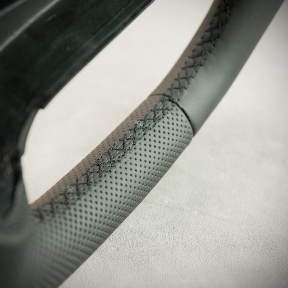 Modyfikacja i obszycie kierownicy Mercedes-Benz SLK R171