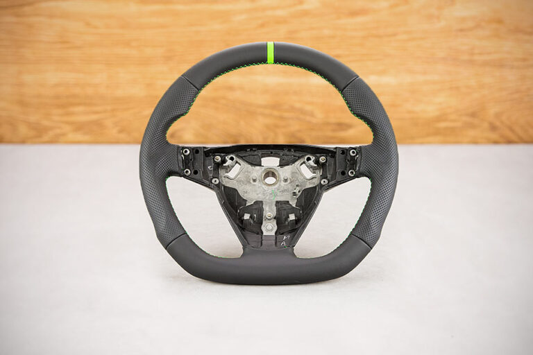 Modyfikacja i obszycie kierownicy Saab 9-3
