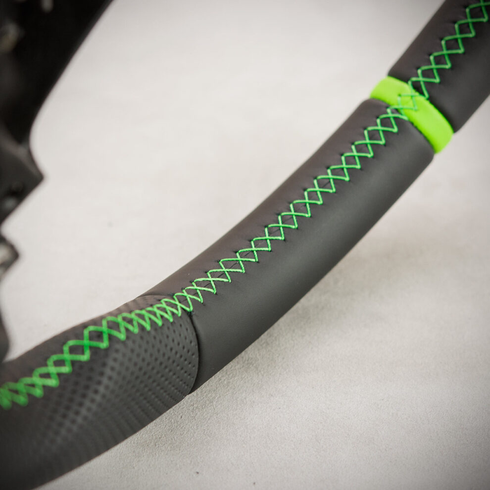 Modyfikacja i obszycie kierownicy Saab 9-3