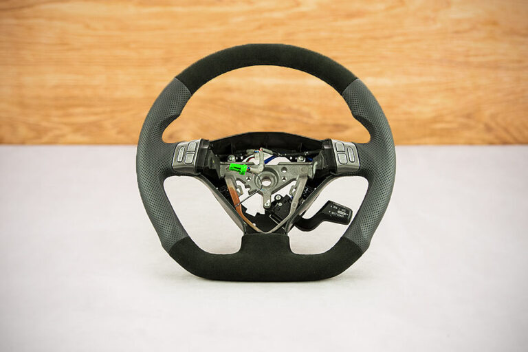 Modyfikacja i obszycie kierownicy Subaru Forester SG