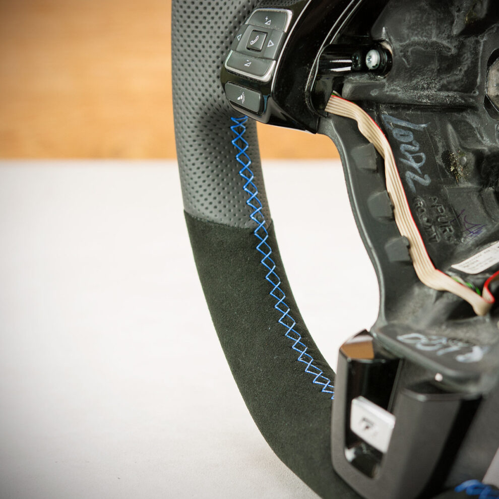 Obszycie kierownicy Volkswagen Golf VI R