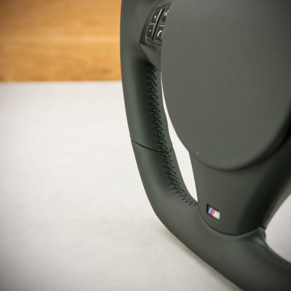 Modyfikacja i obszycie kierownicy BMW E91