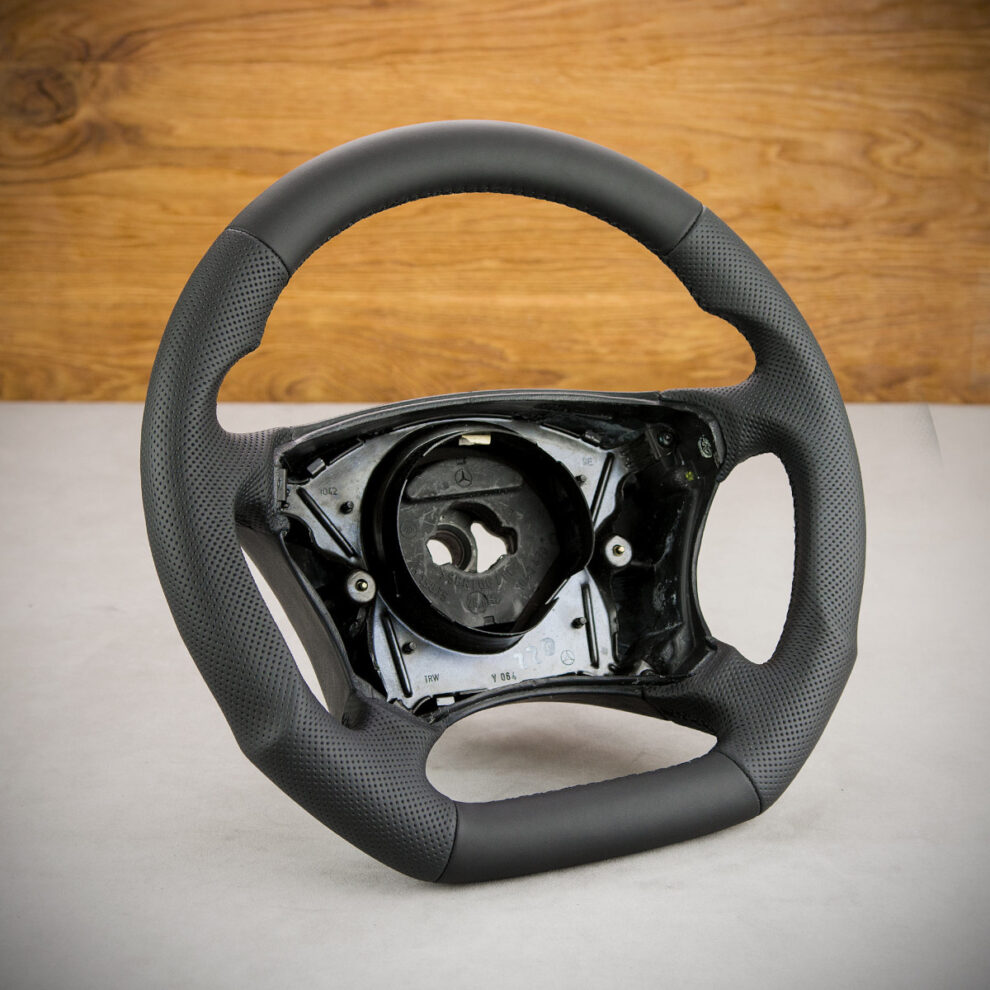 Modyfikacja i obszycie kierownicy Mercedes-Benz W220