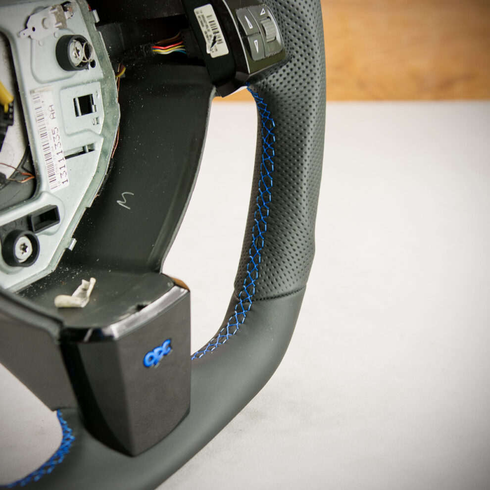 Modyfikacja i obszycie kierownicy Opel Astra H