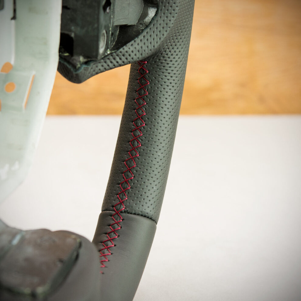 Modyfikacja i obszycie kierownicy Suzuki Grand Vitara II