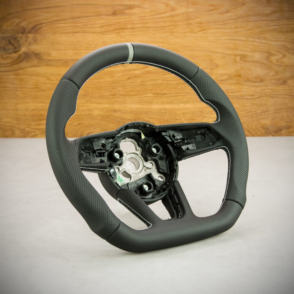 Modyfikacja i obszycie kierownicy Audi A4 B9